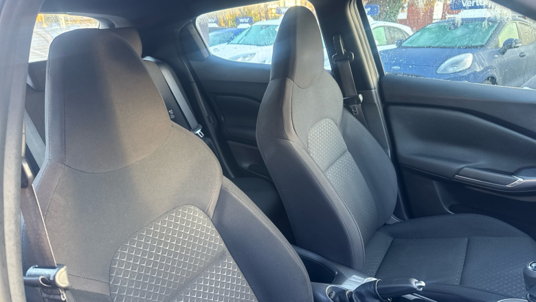 Nissan Juke 1.0 DiG-T Acenta 5dr Petrol Hatchback